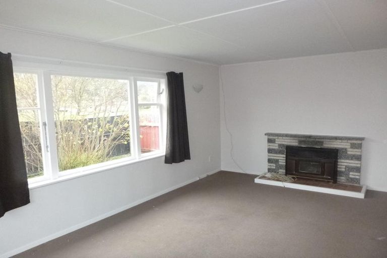 Photo of property in 11 Wellington Road, Wainuiomata, Lower Hutt, 5014
