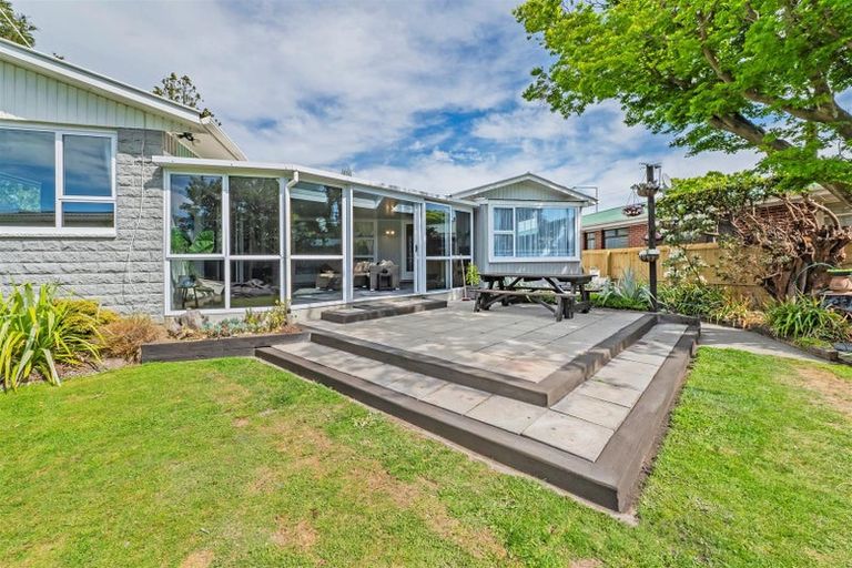 Photo of property in 140 Kendal Avenue, Burnside, Christchurch, 8053