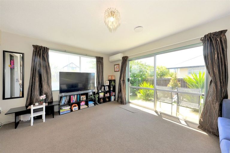 Photo of property in 1/26 Meon Street, Aranui, Christchurch, 8061