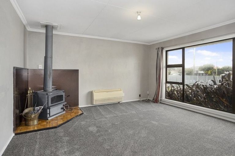 Photo of property in 37 Harvey Street, Grasmere, Invercargill, 9810