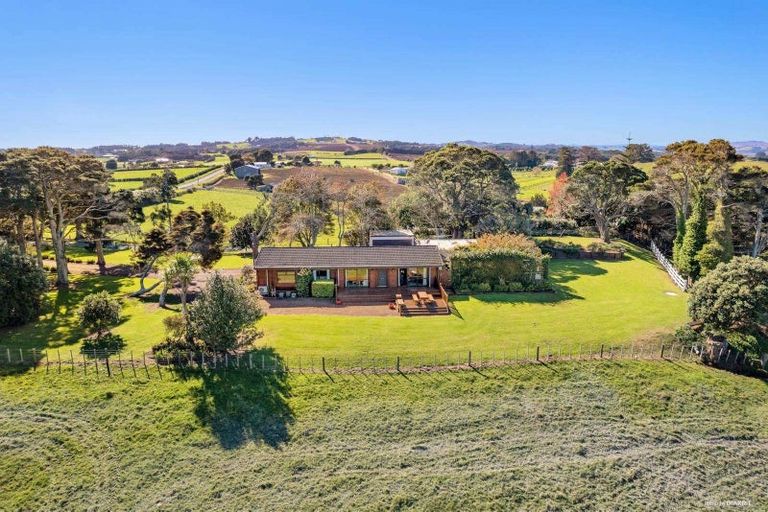 Photo of property in 39 Bright Road, Waiuku, 2682