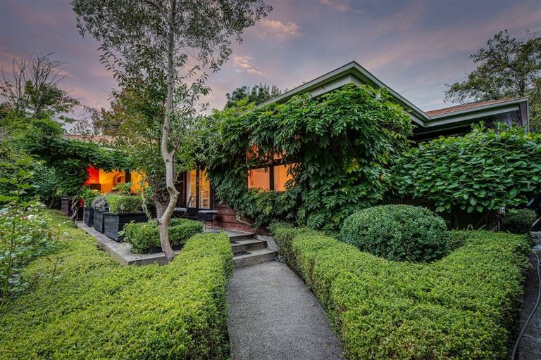 Photo of property in 132 Bishop Street, St Albans, Christchurch, 8014