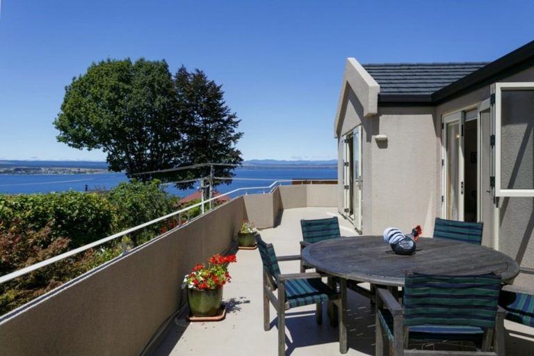 Photo of property in 42 Wakeman Road, Acacia Bay, Taupo, 3330