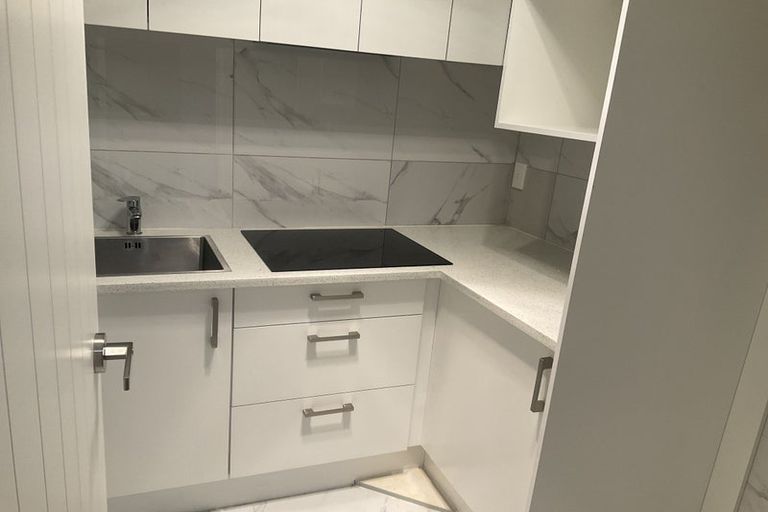 Photo of property in 66a West Harbour Drive, West Harbour, Auckland, 0618