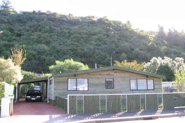 Photo of property in 18 Norfolk Street, Belmont, Lower Hutt, 5010