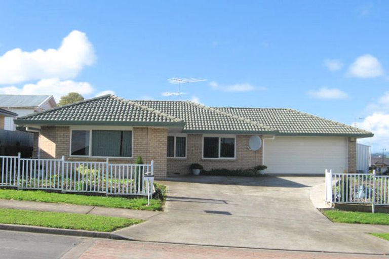 Photo of property in 1 Senator Drive, Manurewa, Auckland, 2105