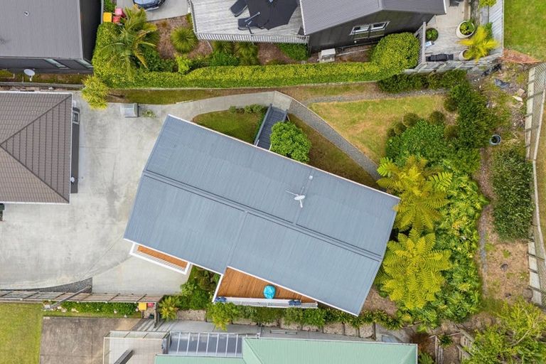 Photo of property in 7 William Bayes Place, Red Beach, 0932