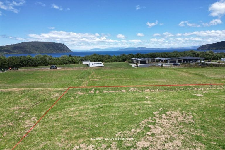 Photo of property in 10 Broadleaf Way, Kinloch, 3377