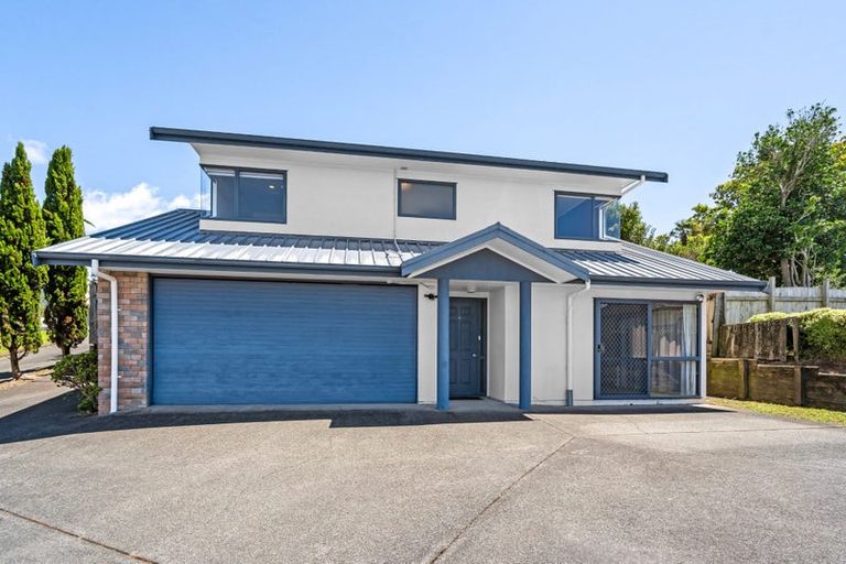 Photo of property in 8 Greenview Way, Miramar, Wellington, 6022