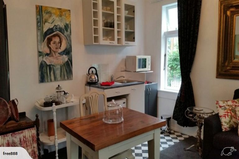 Photo of property in 6 Mcmaster Street, Greytown, 5712