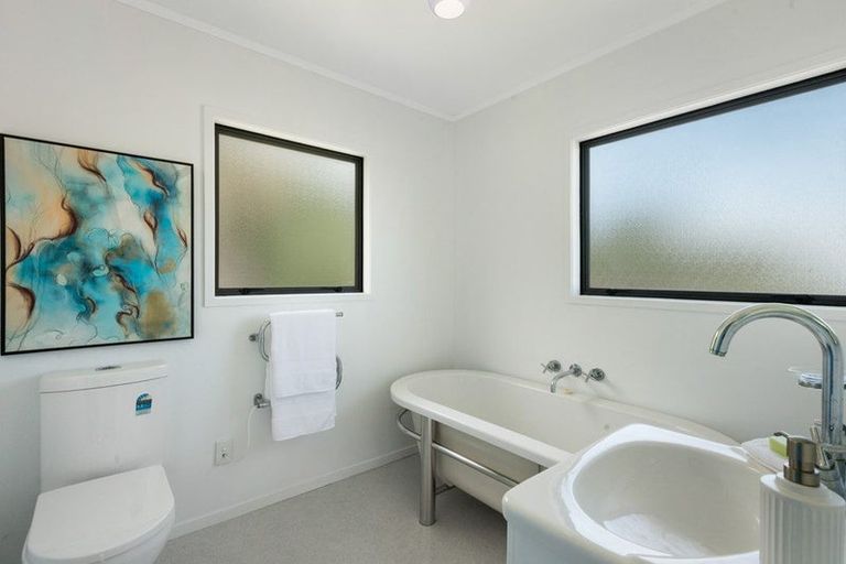 Photo of property in 36 Patui Avenue, Ngarimu Bay, Thames, 3575