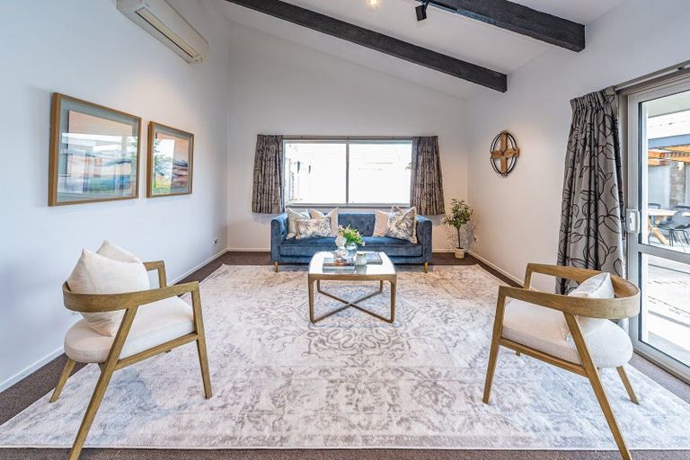 Photo of property in 8 Akepiro Place, Tawhero, Whanganui, 4501