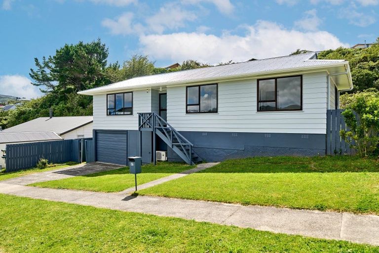 Photo of property in 27 Invercargill Drive, Kelson, Lower Hutt, 5010