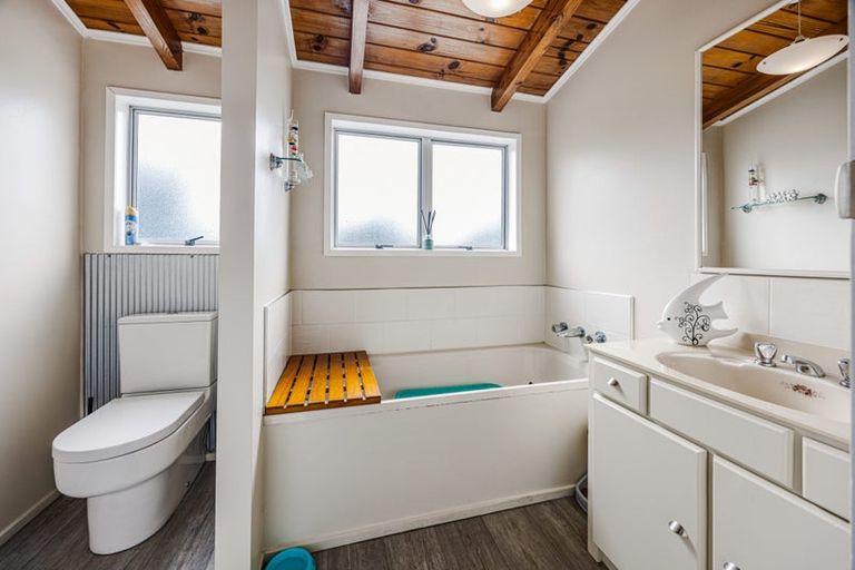 Photo of property in 613 Paparata Road, Bombay, 2675