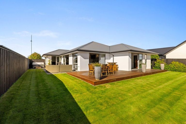 Photo of property in 62 Tiritiri Moana Drive, Pegasus, 7612