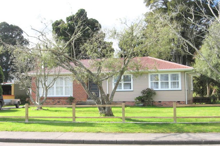 Photo of property in 48 Sutton Crescent, Papakura, 2110