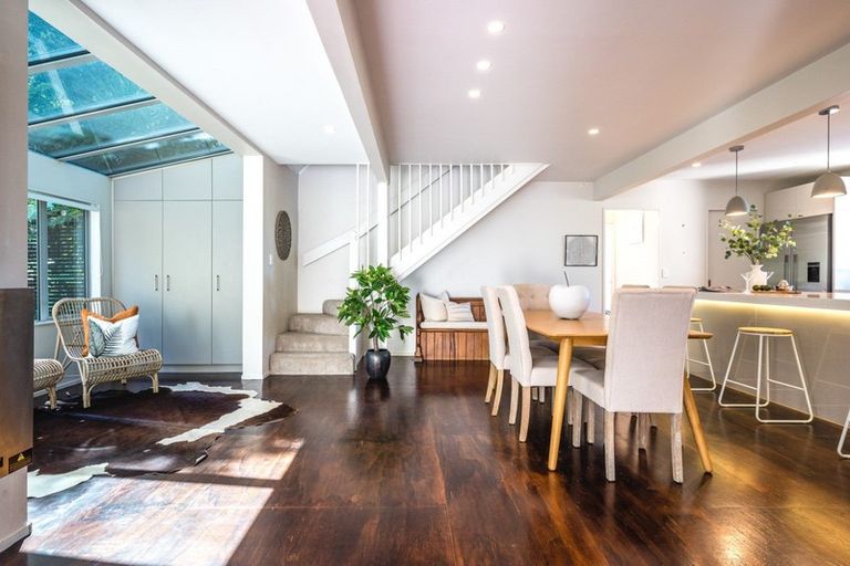 Photo of property in 88 Queens Drive, Oneroa, Waiheke Island, 1081