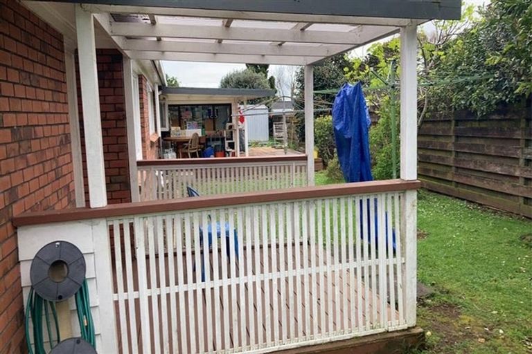 Photo of property in 6 Isola Place, Manukau, Auckland, 2025
