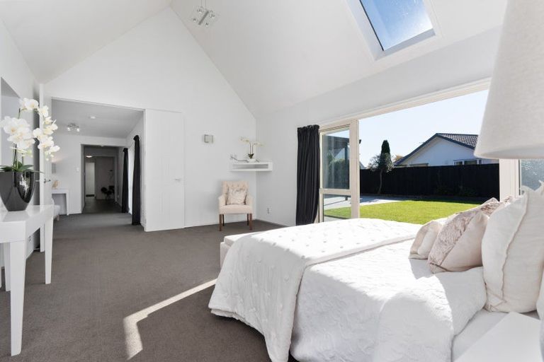 Photo of property in 39 Beauford Place, Parklands, Christchurch, 8083