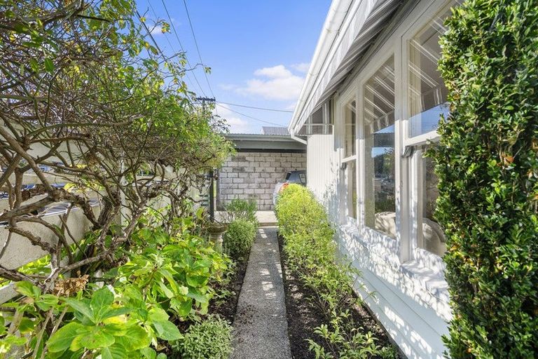 Photo of property in 2/37 Braithwaite Street, Karori, Wellington, 6012