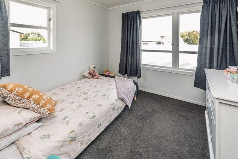 Photo of property in 8a Kings Avenue, Gonville, Whanganui, 4501