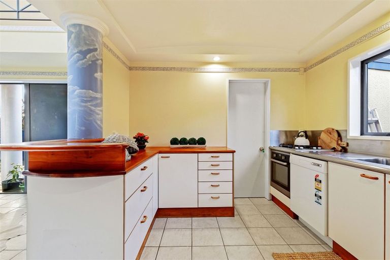 Photo of property in 1/30 Lees Road, Strowan, Christchurch, 8052