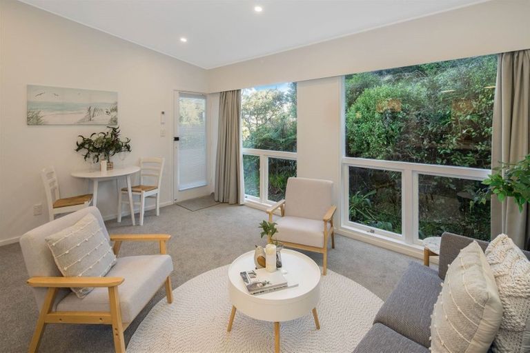 Photo of property in 5b Karachi Crescent, Khandallah, Wellington, 6035