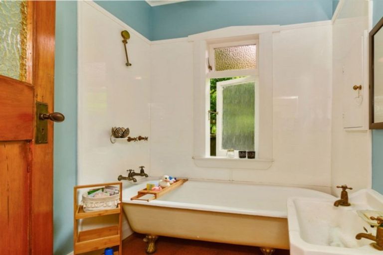 Photo of property in 2 Pukehangi Road, Pukehangi, Rotorua, 3015