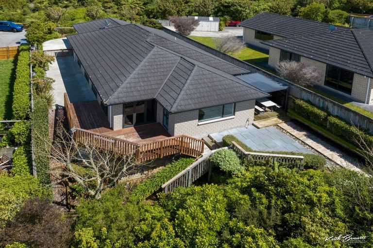 Photo of property in 43 Percy Kinsman Crescent, Riverstone Terraces, Upper Hutt, 5018