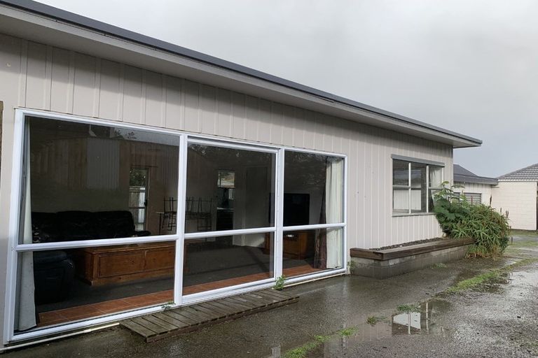 Photo of property in 16 Eruini Street, Waikanae Beach, Waikanae, 5036