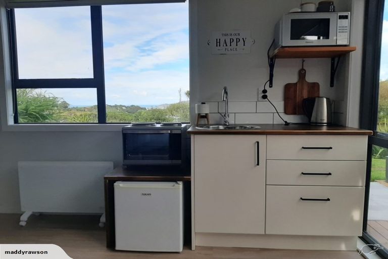 Photo of property in 79 Scarlys Way, Okitu, Gisborne, 4010