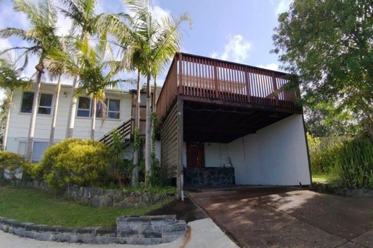 Photo of property in 10 Aralia Road, Sunnynook, Auckland, 0620