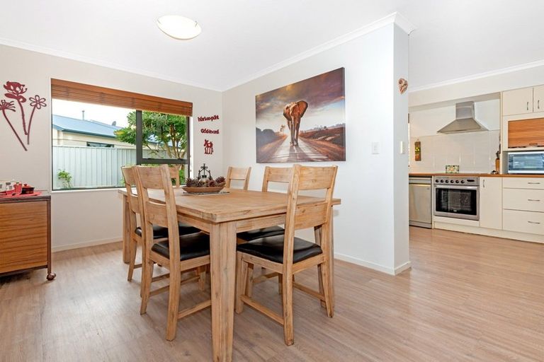 Photo of property in 8 Claire Place, Lytton West, Gisborne, 4010