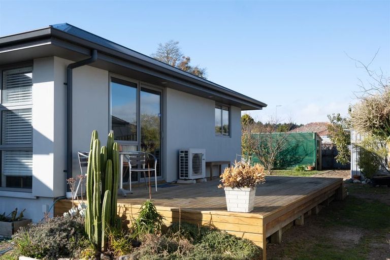 Photo of property in 32 Vancouver Crescent, Wainoni, Christchurch, 8061