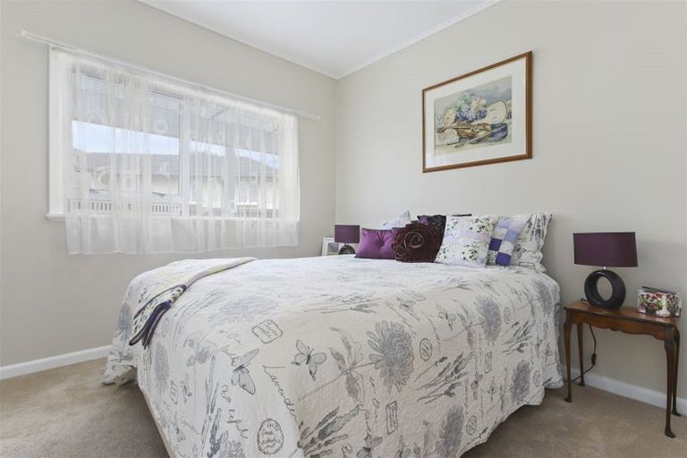 Photo of property in 12 Bilkey Avenue, Pukekohe, 2120