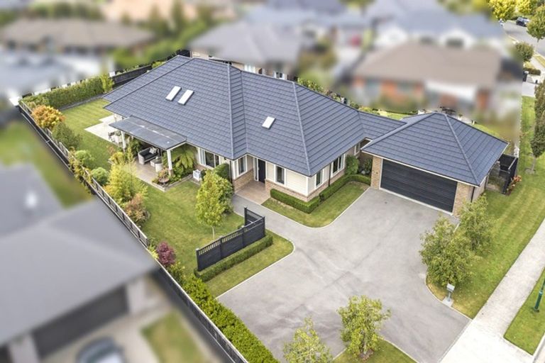 Photo of property in 12 Churchill Drive, Rangiora, 7400