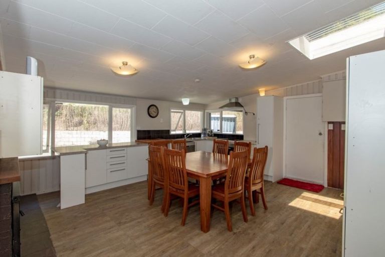 Photo of property in 2 Guys Hill Road, Hospital Hill, Napier, 4110