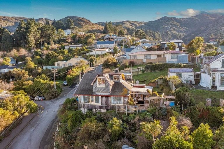 Photo of property in 10 Bridle Path, Lyttelton, 8082
