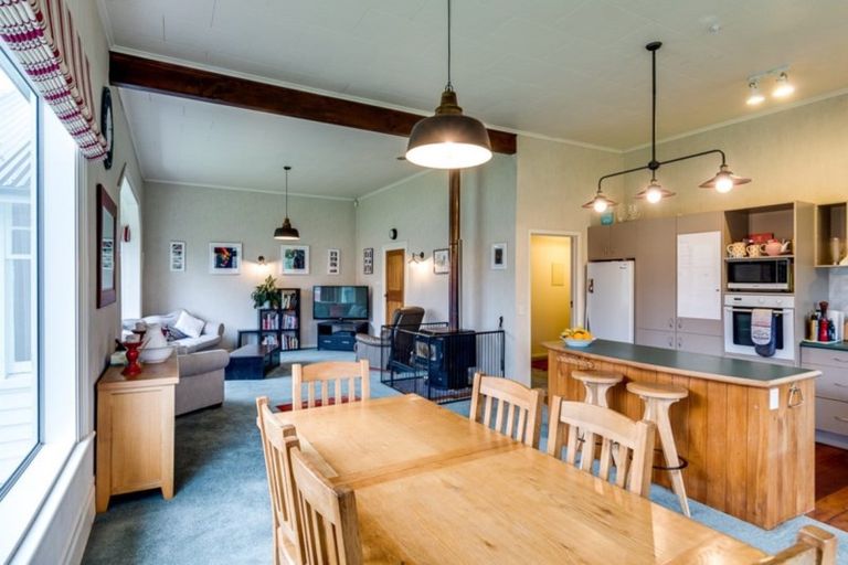 Photo of property in 2412 Kahuranaki Road, Elsthorpe, Havelock North, 4295