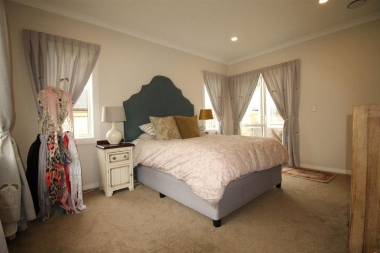 Photo of property in 12 Paso Fino Crescent, Karaka, Papakura, 2113