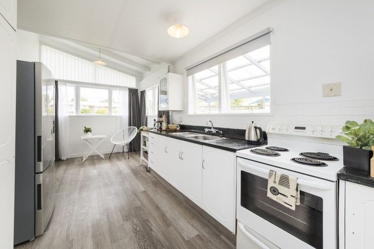 Photo of property in 21 Mcclure Street, Feilding, 4702