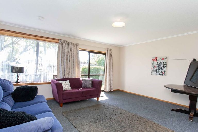 Photo of property in 1/2 Takapu Place, Bromley, Christchurch, 8062