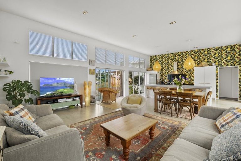 Photo of property in 15 Ti Tree Place, Mangawhai Heads, Mangawhai, 0505