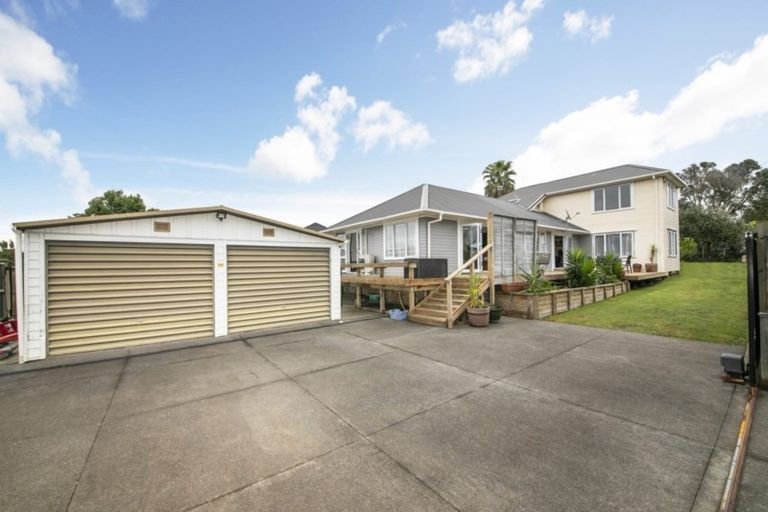 Photo of property in 67 Waipani Road, Te Atatu Peninsula, Auckland, 0610