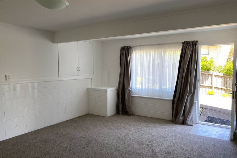 Photo of property in 12 Bryers Place, Bayview, Auckland, 0629