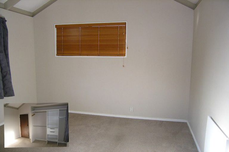 Photo of property in 33a Pekanga Road, Normandale, Lower Hutt, 5010