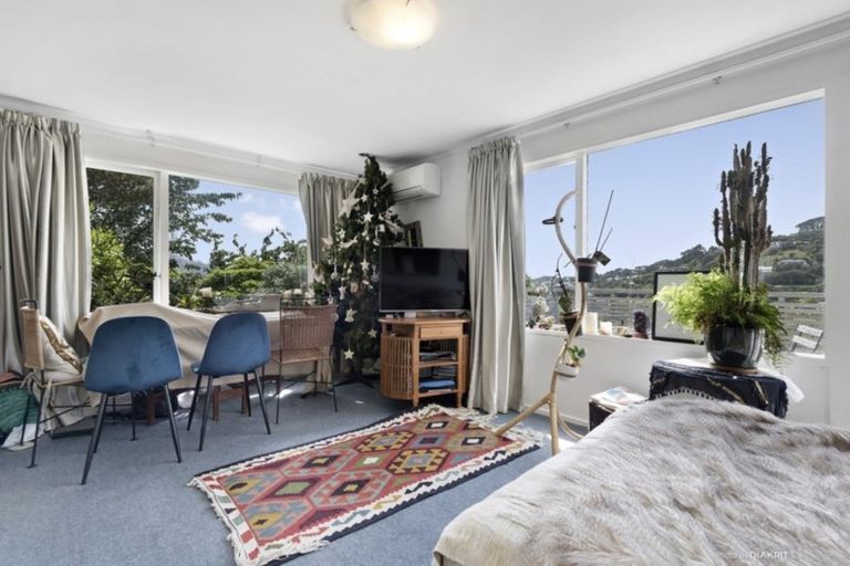 Photo of property in 3a Chancellor Way, Crofton Downs, Wellington, 6035