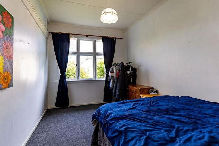 Photo of property in 15 Timaru Road, Waimate, 7924