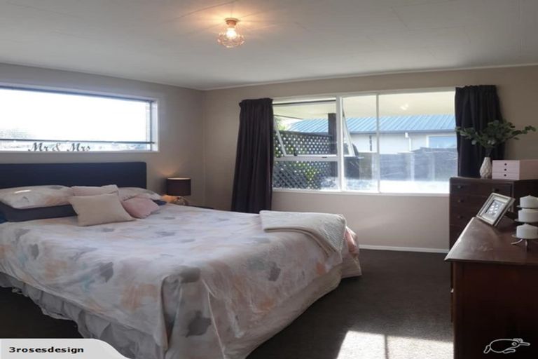 Photo of property in 17 Coates Place, Rangiora, 7400