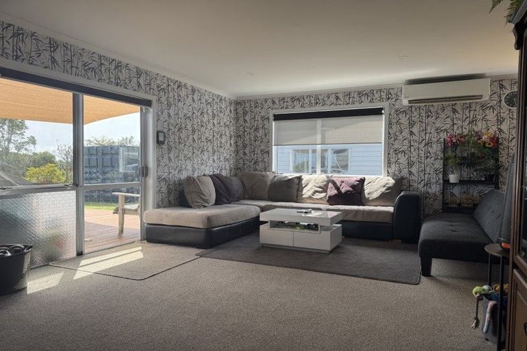 Photo of property in 5769 South Road, Rahotu, Opunake, 4684